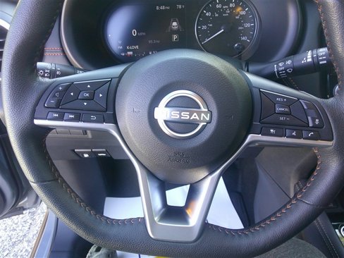Used 2023 Nissan Kicks SR w/ SR Premium Package image 11