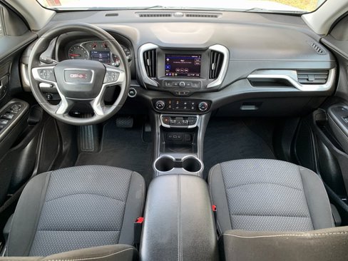 Used 2024 GMC Terrain SLE image 14