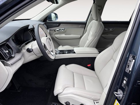 New 2026 Volvo XC90 B5 Ultra image 9