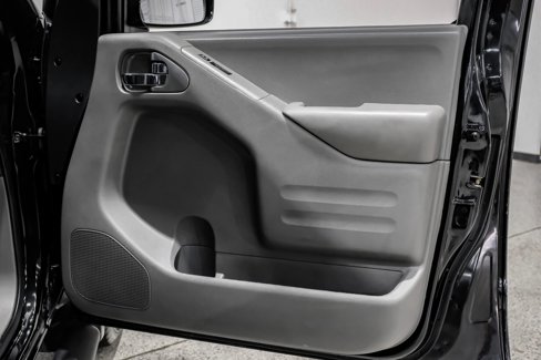 Used 2021 Nissan Frontier SV w/ Midnight Edition Floor Mats image 53