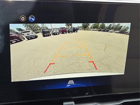 New 2026 Chevrolet Equinox ACTIV image 16