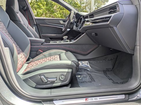 New 2026 Audi RS 6 performance image 3