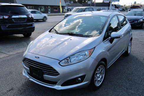Used 2014 Ford Fiesta Titanium image 2