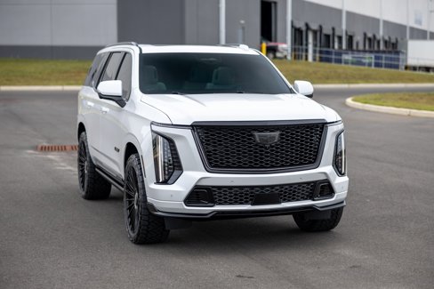 Used 2025 Cadillac Escalade V image 7