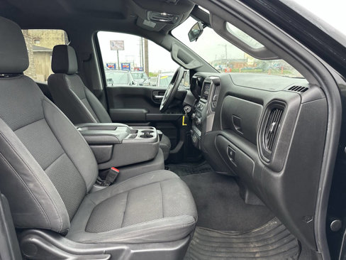 Used 2020 Chevrolet Silverado 1500 Custom w/ Custom Value Package image 9
