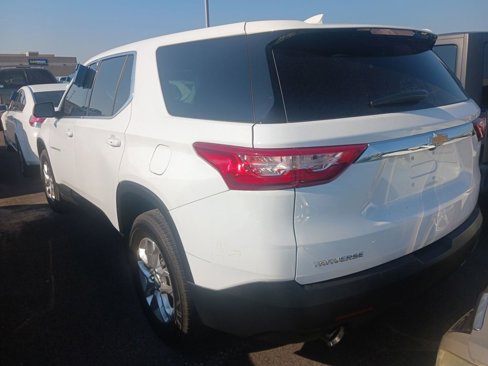 Used 2021 Chevrolet Traverse LS image 4