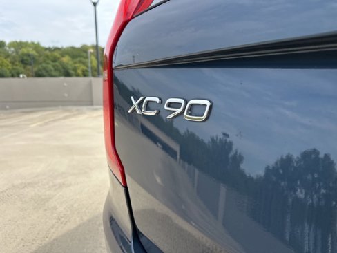 Certified 2025 Volvo XC90 B5 Core image 37