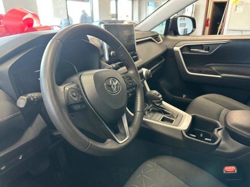 Used 2023 Toyota RAV4 XLE image 20