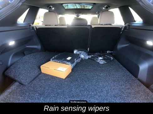 New 2025 Volkswagen Atlas Cross Sport SE image 25