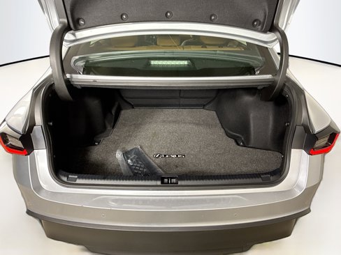 Used 2024 Lexus IS 300 w/ Comfort Package image 33