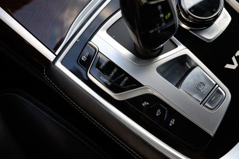 Used 2019 BMW M760i xDrive image 48