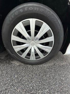 Used 2019 Toyota Camry LE image 13