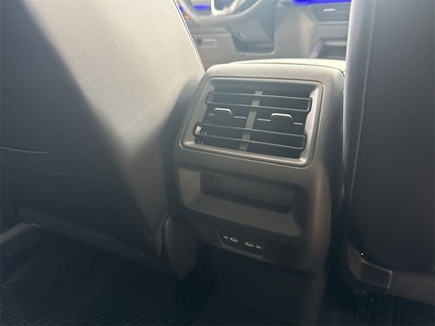 New 2025 Volkswagen Tiguan SE R-Line image 27