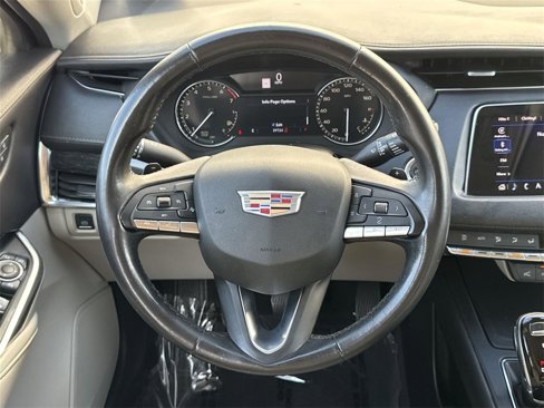 Used 2022 Cadillac XT4 Premium Luxury w/ Enhanced Visibility Package image 33