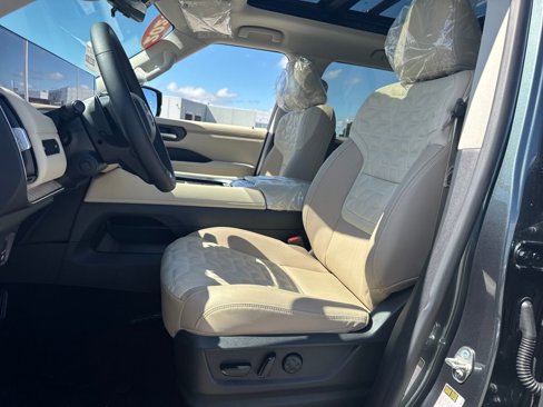 New 2026 Nissan Armada Platinum image 15