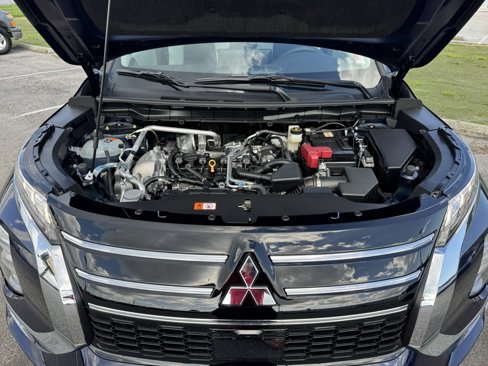 New 2025 Mitsubishi Outlander SE image 40