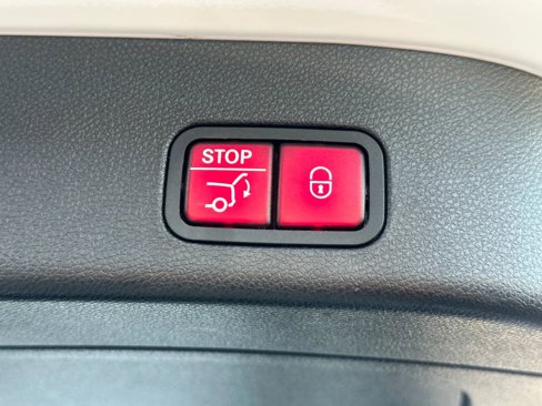 Used 2018 Mercedes-Benz GLS 550 4MATIC w/ Driver Assistance Package image 28