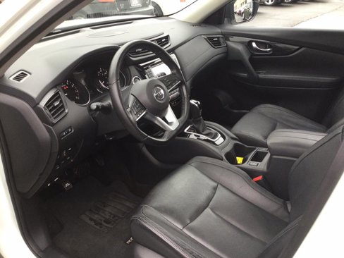 Used 2017 Nissan Rogue SL w/ SL Premium Package image 10