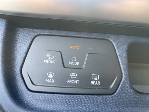 New 2025 Volkswagen ID. Buzz Pro S Plus image 31