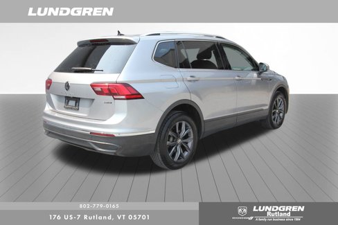Used 2023 Volkswagen Tiguan SE image 3