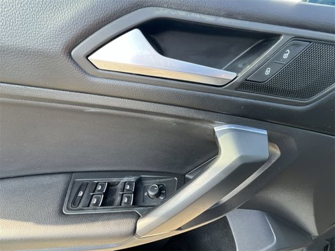 Used 2019 Volkswagen Tiguan SE image 31