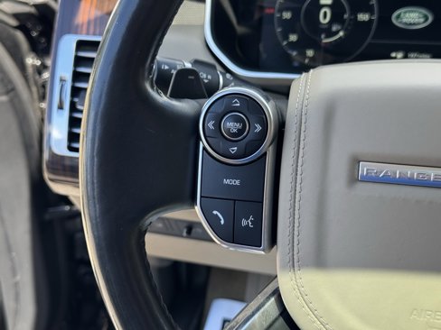 Used 2017 Land Rover Range Rover HSE image 24