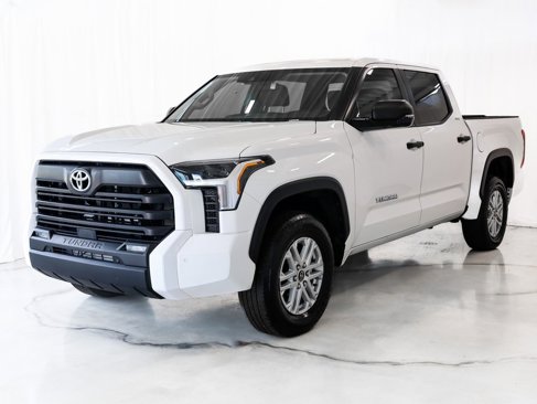Used 2024 Toyota Tundra SR5 w/ SR5 Convenience Package image 3