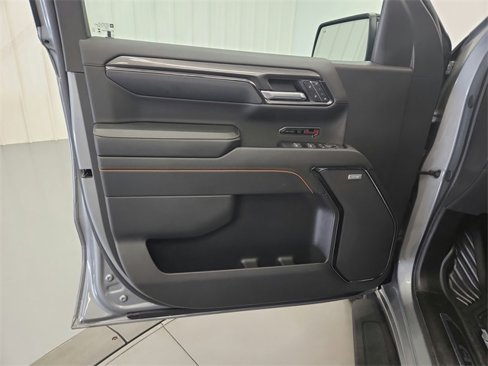 Used 2024 GMC Sierra 1500 AT4 w/ Technology Package image 32
