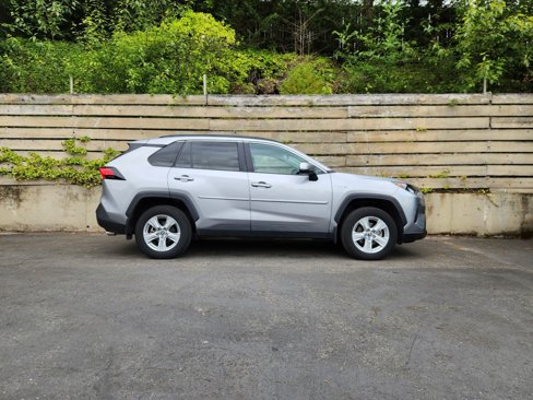 Used 2020 Toyota RAV4 LE w/ All Weather Liner Package image 7