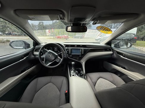 Used 2019 Toyota Camry LE image 20