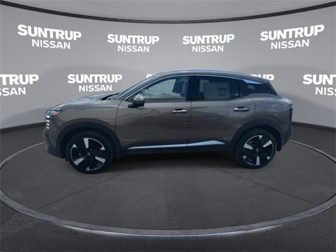 New 2025 Nissan Kicks SR image 5
