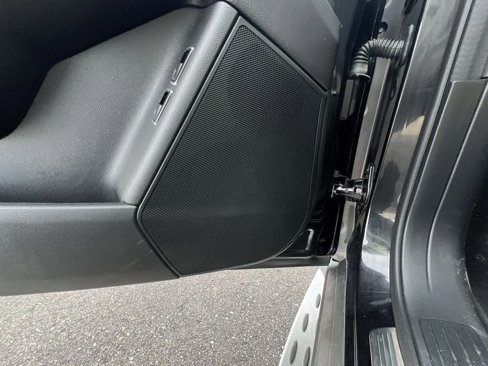 Used 2017 Mercedes-Benz GLS 450 4MATIC image 25
