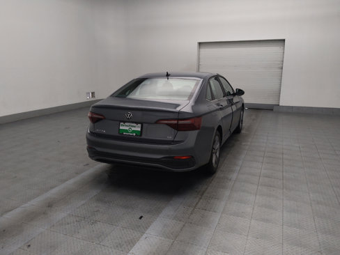 Used 2024 Volkswagen Jetta SE image 9