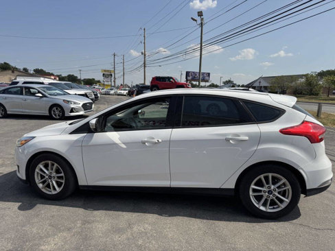 Used 2017 Ford Focus SE w/ Interior Protection Package image 3