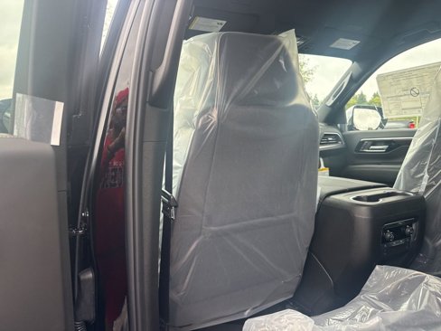 New 2026 Chevrolet Suburban Premier image 20