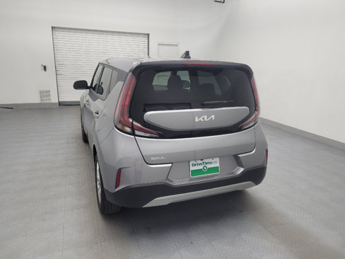 Used 2023 Kia Soul LX w/ LX Technology Package image 6