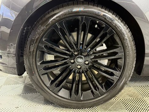 New 2026 Land Rover Range Rover Velar Dynamic SE image 11