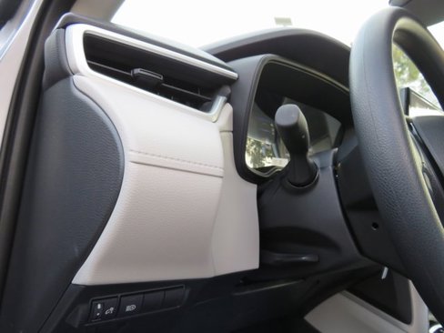 New 2025 Toyota Corolla Cross L image 36