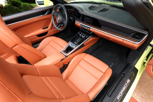 Used 2025 Porsche 911 Carrera image 17