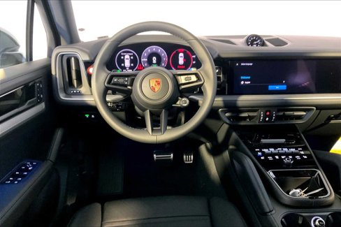 New 2025 Porsche Cayenne S image 13