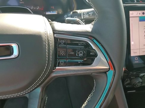New 2025 Jeep Grand Cherokee L Overland w/ Advanced Protech Group III image 17