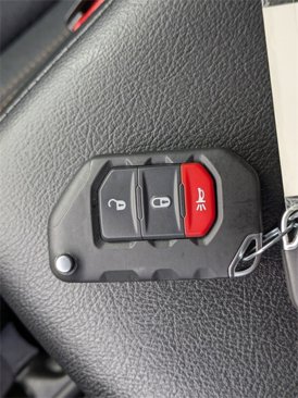 Used 2024 Jeep Gladiator Sport image 31