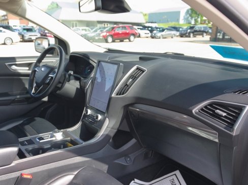 Used 2024 Ford Edge SEL image 36