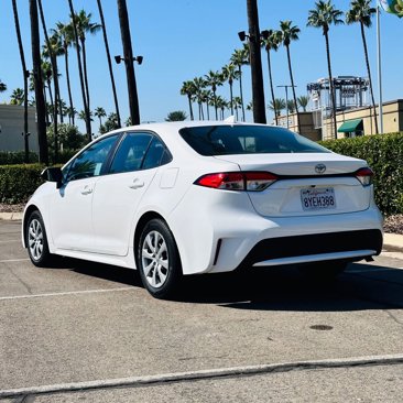 Used 2022 Toyota Corolla LE image 14
