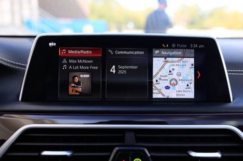 Used 2019 BMW M760i xDrive image 43