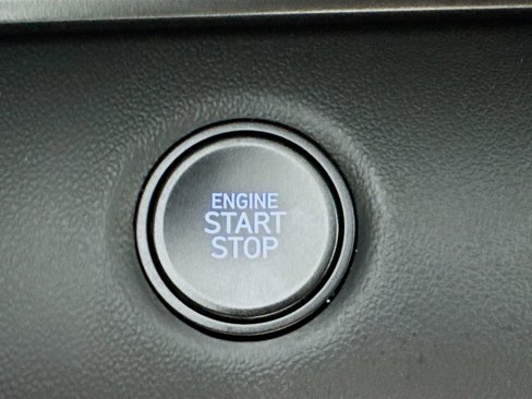 Certified 2025 Hyundai Elantra Sport image 33
