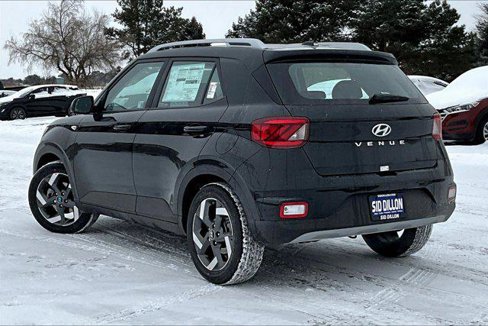 New 2025 Hyundai Venue SEL image 3