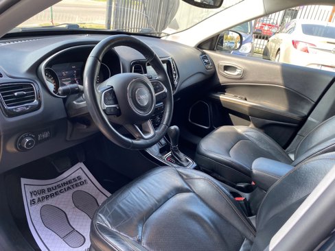 Used 2018 Jeep Compass Limited w/ Navigation Group image 3
