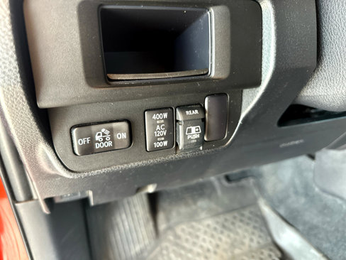 Used 2017 Toyota Tacoma TRD Off-Road image 43