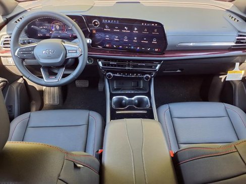 New 2026 Chevrolet Traverse Z71 image 8